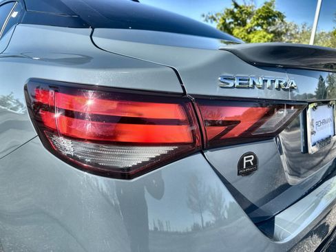 Certified 2025 Nissan Sentra SR FWD image 28