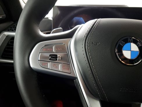 Certified 2025 BMW X7 xDrive40i image 13