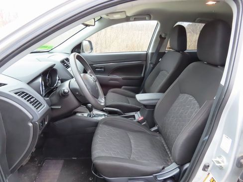 Used 2021 Mitsubishi Outlander Sport ES image 17