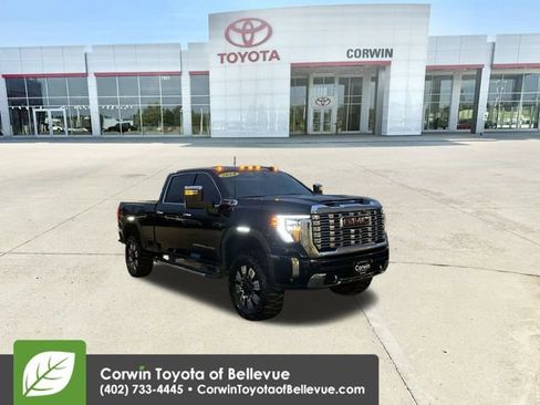 Used 2024 GMC Sierra 2500 Denali w/ Denali Reserve Package image 2