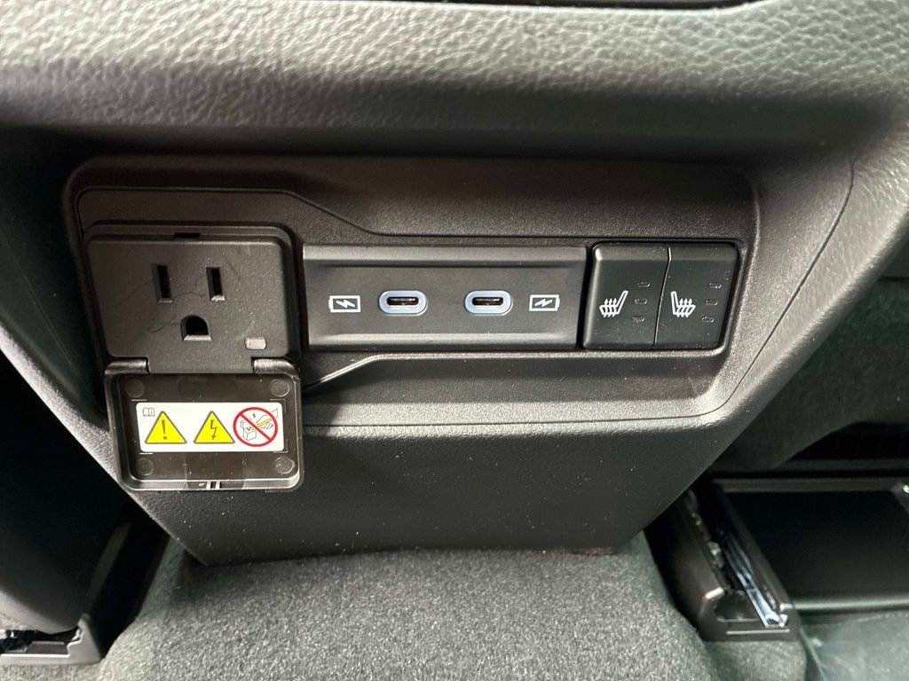 New 2026 Jeep Grand Cherokee Limited AWD/4WD image 7