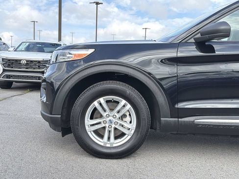 Used 2023 Ford Explorer XLT AWD/4WD image 9