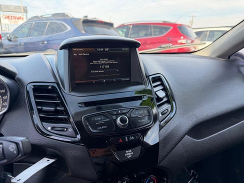 Used 2014 Ford Fiesta SE w/ Equipment Group 201A FWD image 29