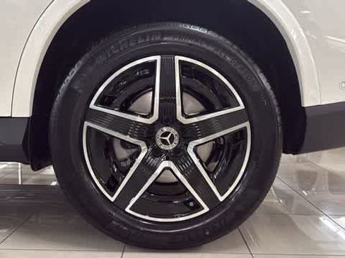 Certified 2026 Mercedes-Benz GLC 300 4MATIC image 12