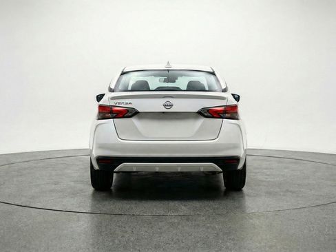 Used 2025 Nissan Versa SV image 7