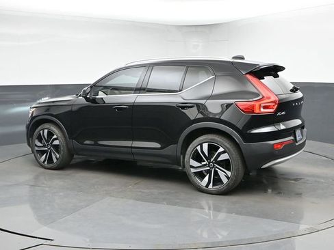 Used 2023 Volvo XC40 B5 Plus w/ Protection Package Premier AWD/4WD image 7