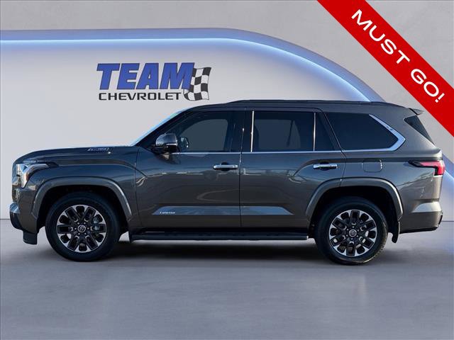Used 2023 Toyota Sequoia Limited AWD/4WD image 2