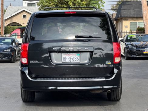 Used 2017 Dodge Grand Caravan GT FWD image 5
