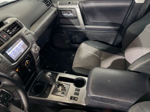 Used 2017 Toyota 4Runner SR5 RWD image 30