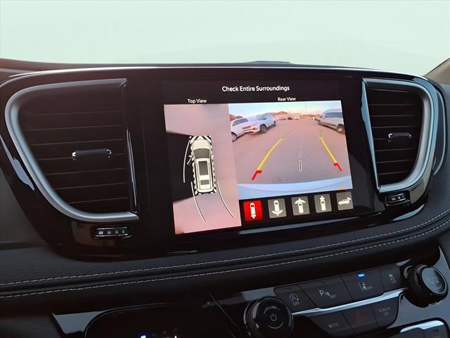 New 2026 Chrysler Pacifica Select AWD/4WD image 24