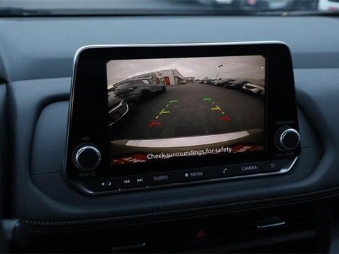 Certified 2024 Nissan Rogue SV image 16