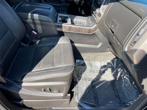 Used 2015 GMC Sierra 3500 Denali w/ Duramax Plus Package image 31