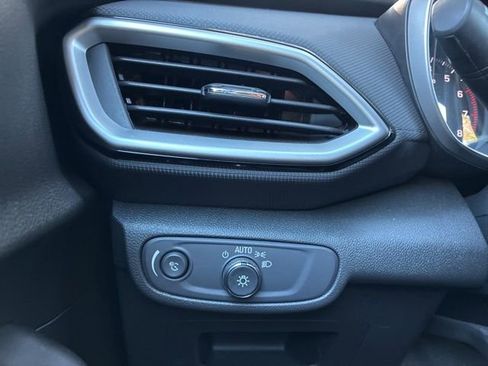 Used 2023 Chevrolet TrailBlazer LS image 26