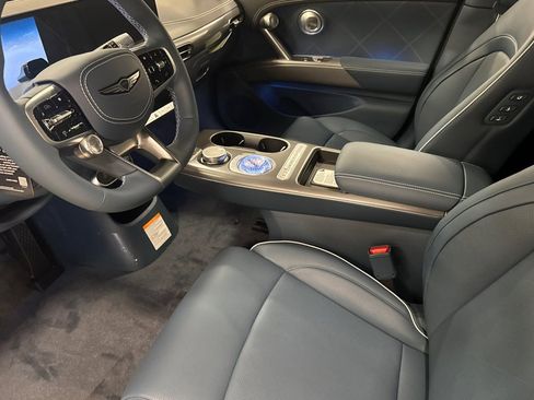 New 2026 Genesis GV60 Advance AWD/4WD image 10