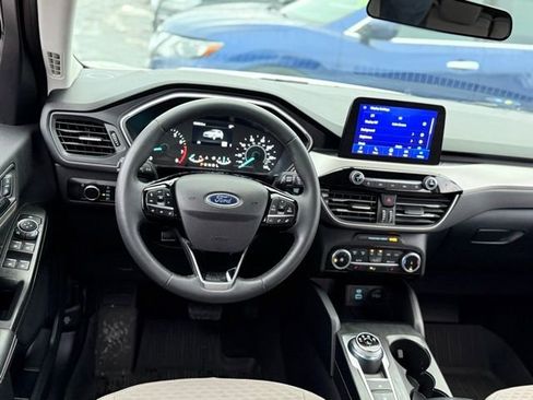 Certified 2022 Ford Escape SE w/ Cold Weather Package image 6