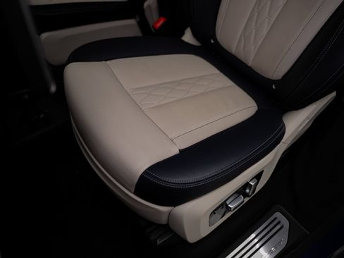 Used 2022 BMW ALPINA XB7 AWD/4WD image 75