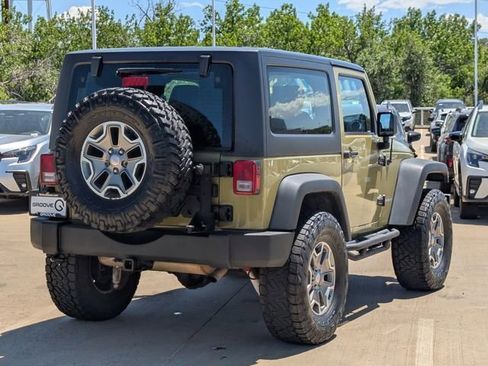 Used 2013 Jeep Wrangler Rubicon w/ Connectivity Group AWD/4WD image 3