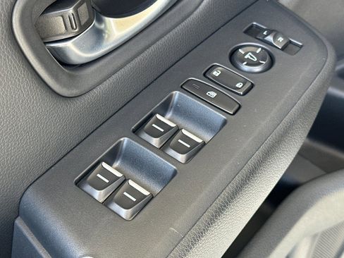 Used 2025 Honda Pilot Touring image 13