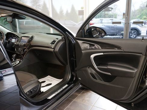 Used 2016 Buick Regal Premium w/ Driver Confidence Package #1 FWD image 41