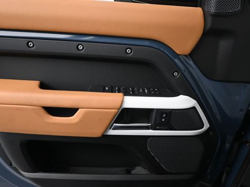 Certified 2023 Land Rover Defender 110 SE image 12