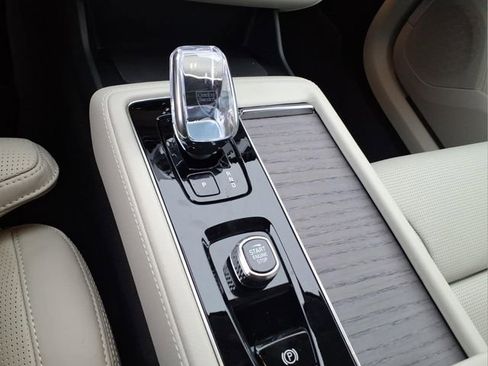 New 2026 Volvo XC90 B6 Ultra w/ Protection Package AWD/4WD image 25