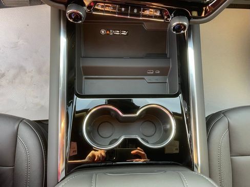 New 2026 Chevrolet Suburban LT w/ Comfort Package image 19