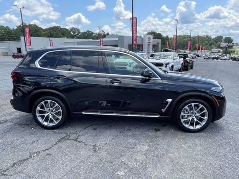 Used 2025 BMW X5 xDrive50e AWD/4WD image 2