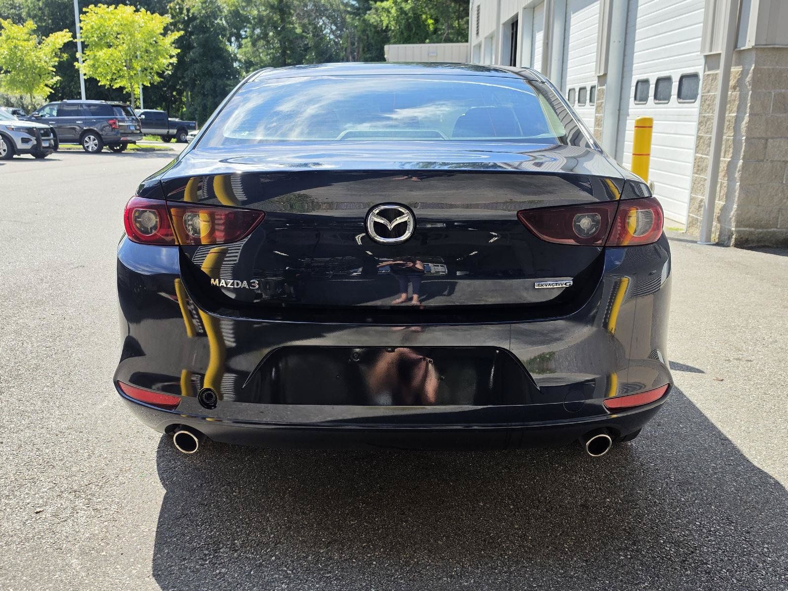 Used 2024 MAZDA MAZDA3 s FWD image 4