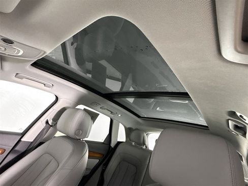 Certified 2022 Audi Q5 2.0T Premium Plus w/ Premium Plus Package image 23