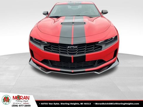 Used 2021 Chevrolet Camaro LT w/ Technology Package RWD image 2