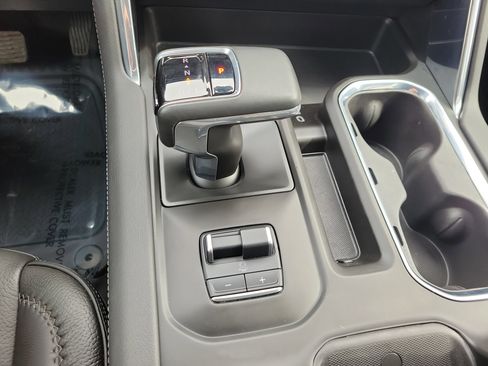 Certified 2025 GMC Sierra 1500 Denali AWD/4WD image 24