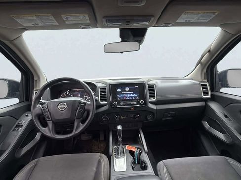 Used 2022 Nissan Frontier SV image 9