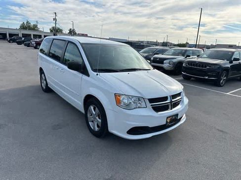Certified 2016 Dodge Grand Caravan SE w/ Quick Order Package 29E SE FWD image 10