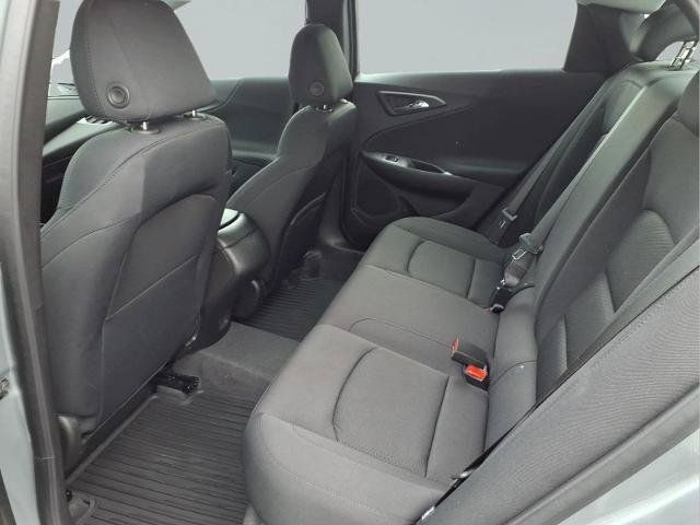 Used 2025 Chevrolet Malibu RS FWD image 21