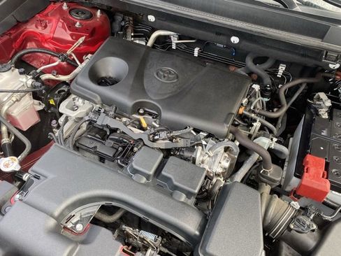 Used 2022 Toyota RAV4 XLE image 11