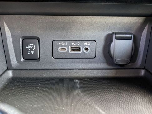 New 2025 Nissan Sentra SR w/ SR Premium Package FWD image 43