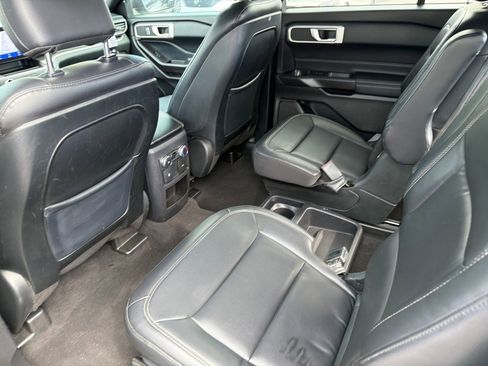 Used 2020 Ford Explorer XLT w/ Equipment Group 202A image 20