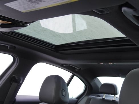 Used 2025 BMW 330i Sedan RWD image 14