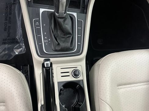 Used 2019 Volkswagen Golf Alltrack S AWD/4WD image 17