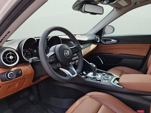 Used 2021 Alfa Romeo Giulia Sprint w/ Nero Edizione image 29