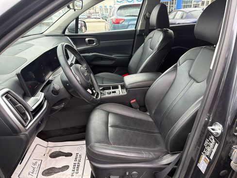 Certified 2024 Kia Sorento S w/ Panoramic Sunroof Package image 12