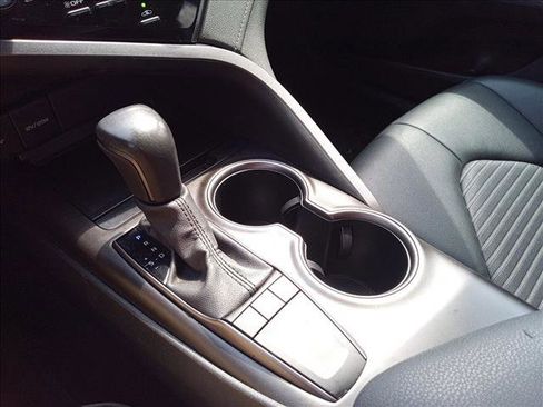 Used 2024 Toyota Camry SE image 21