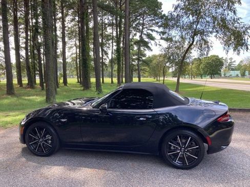Used 2024 MAZDA MX-5 Miata Grand Touring image 38