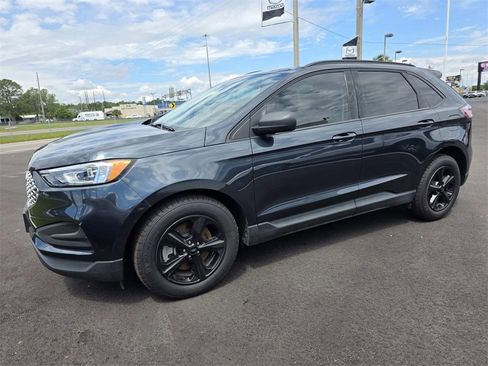 Used 2024 Ford Edge SE image 5