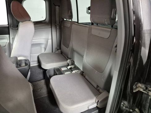Used 2012 Toyota Tacoma 4x4 Access Cab V6 w/ Convenience Pkg image 23