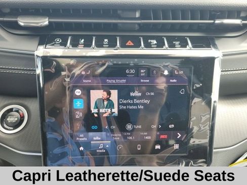 New 2025 Jeep Grand Cherokee Altitude image 11