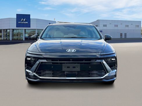 New 2025 Hyundai Sonata Limited FWD image 12