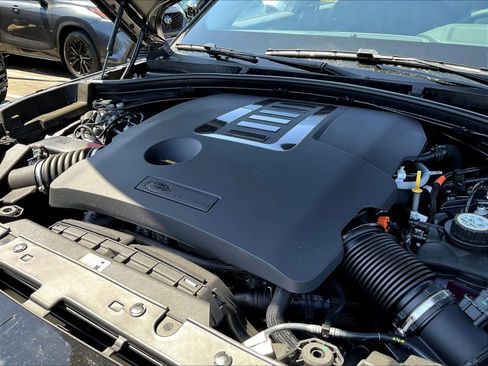 New 2026 Land Rover Range Rover Velar Dynamic SE image 29