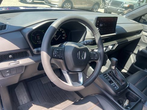 Used 2025 Honda CR-V Sport-L image 18