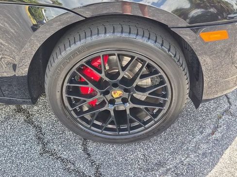 Used 2017 Porsche Macan GTS w/ Premium Package Plus AWD/4WD image 29